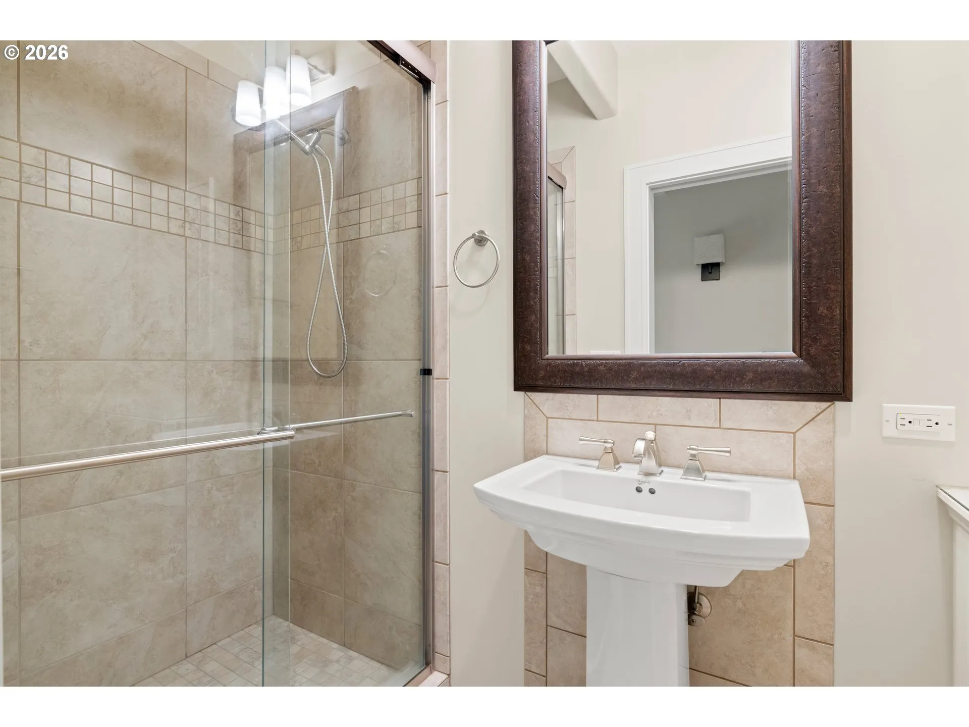 Bathroom-Upper