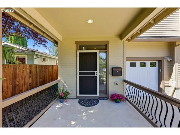 Porch-Wide Angle/Fisheye