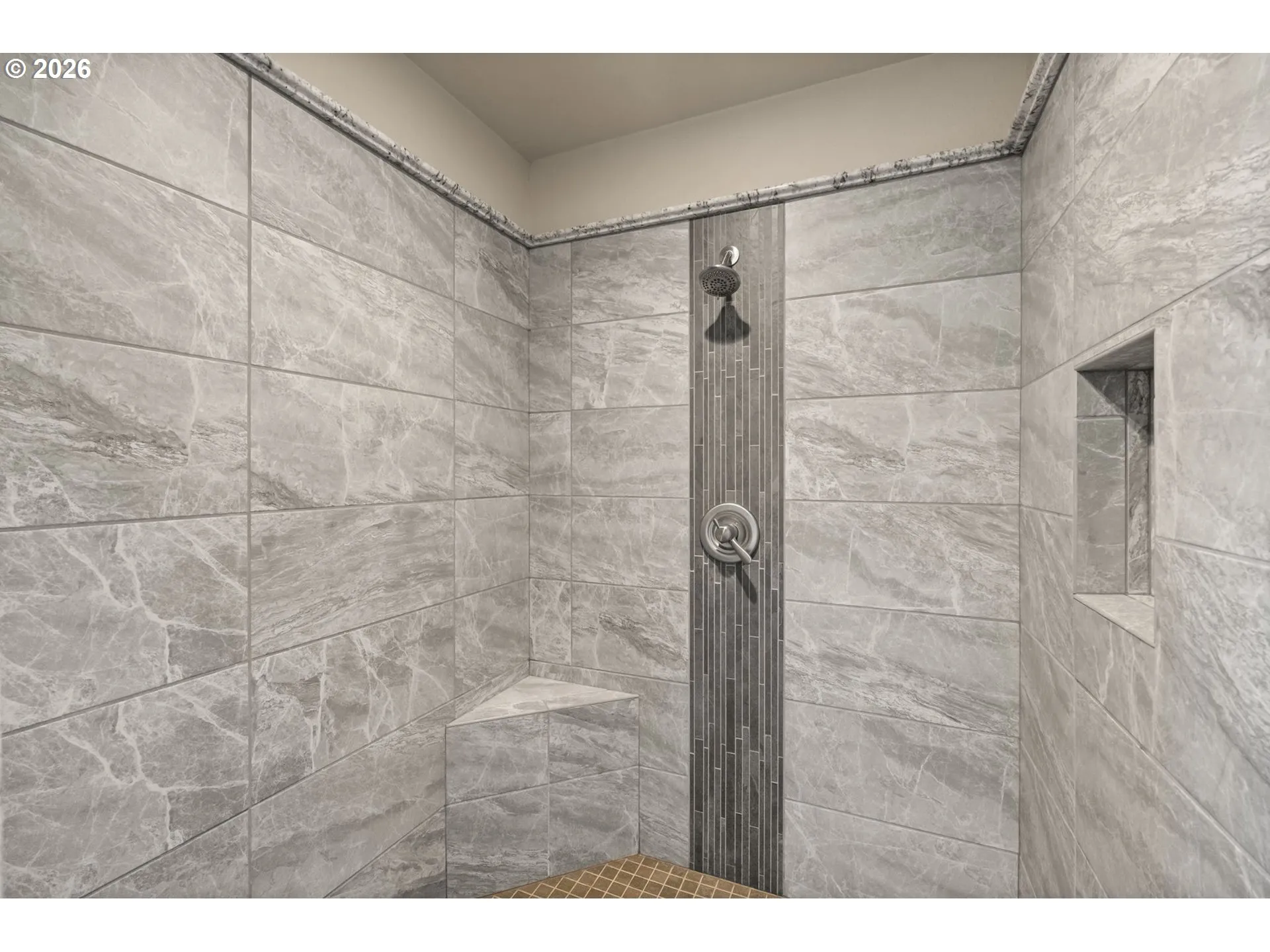 Bedroom-Full Bathroom