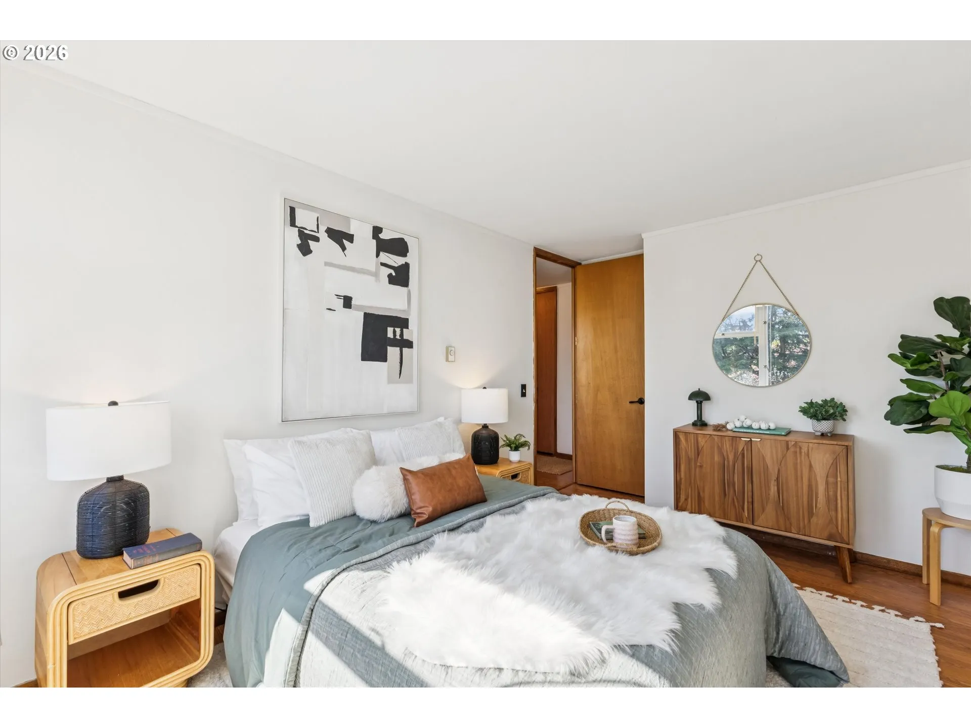 Bedroom, Primary