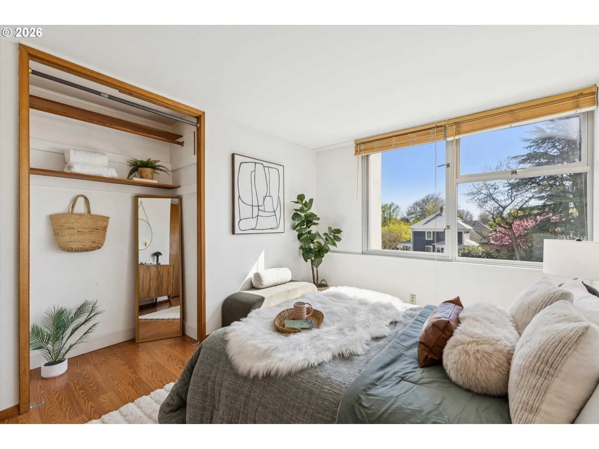 Bedroom, Primary
