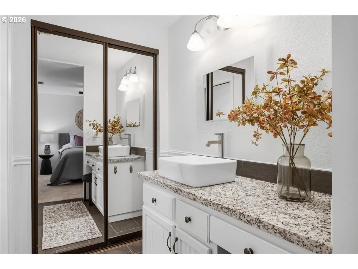 Bathroom, Attached-Walk in Shower