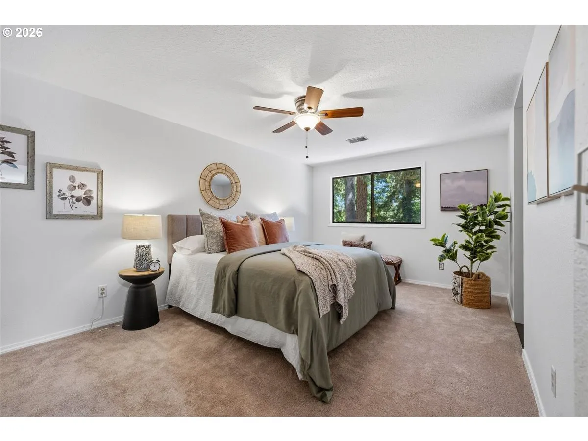 Bedroom, Primary-Upper
