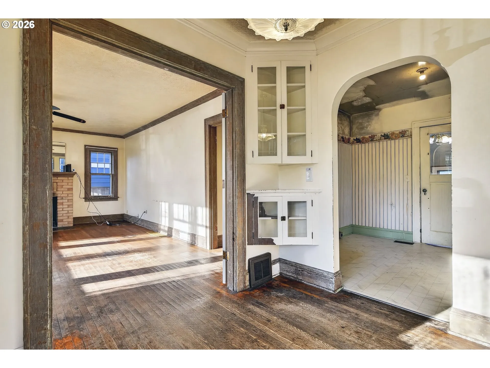 Dining Room-Built-In Cabinets