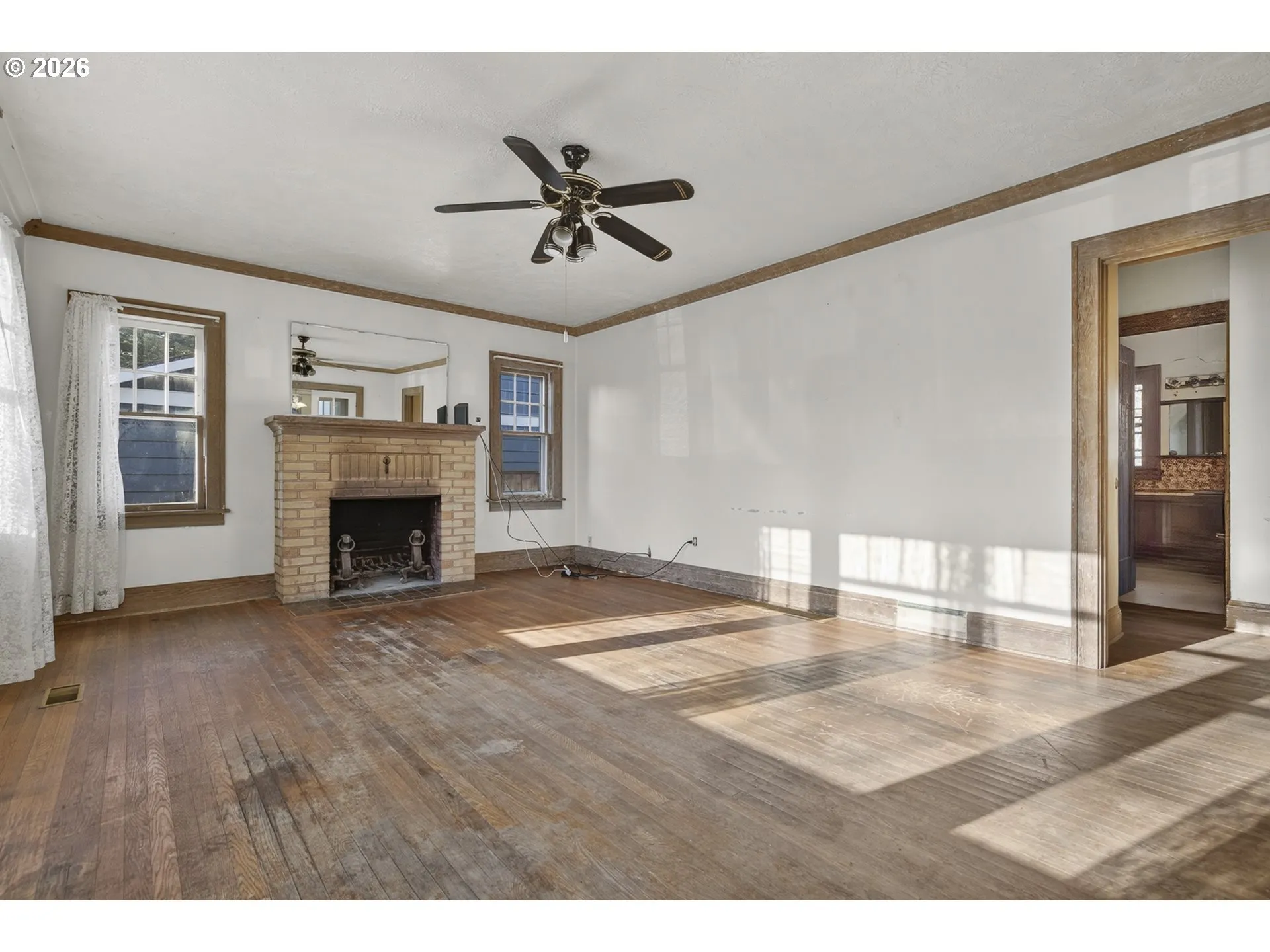 Living Room-Fireplace