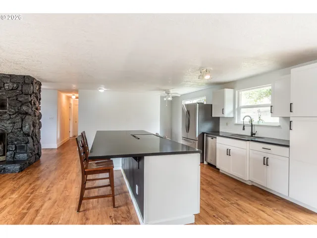 Kitchen-Cooking Island