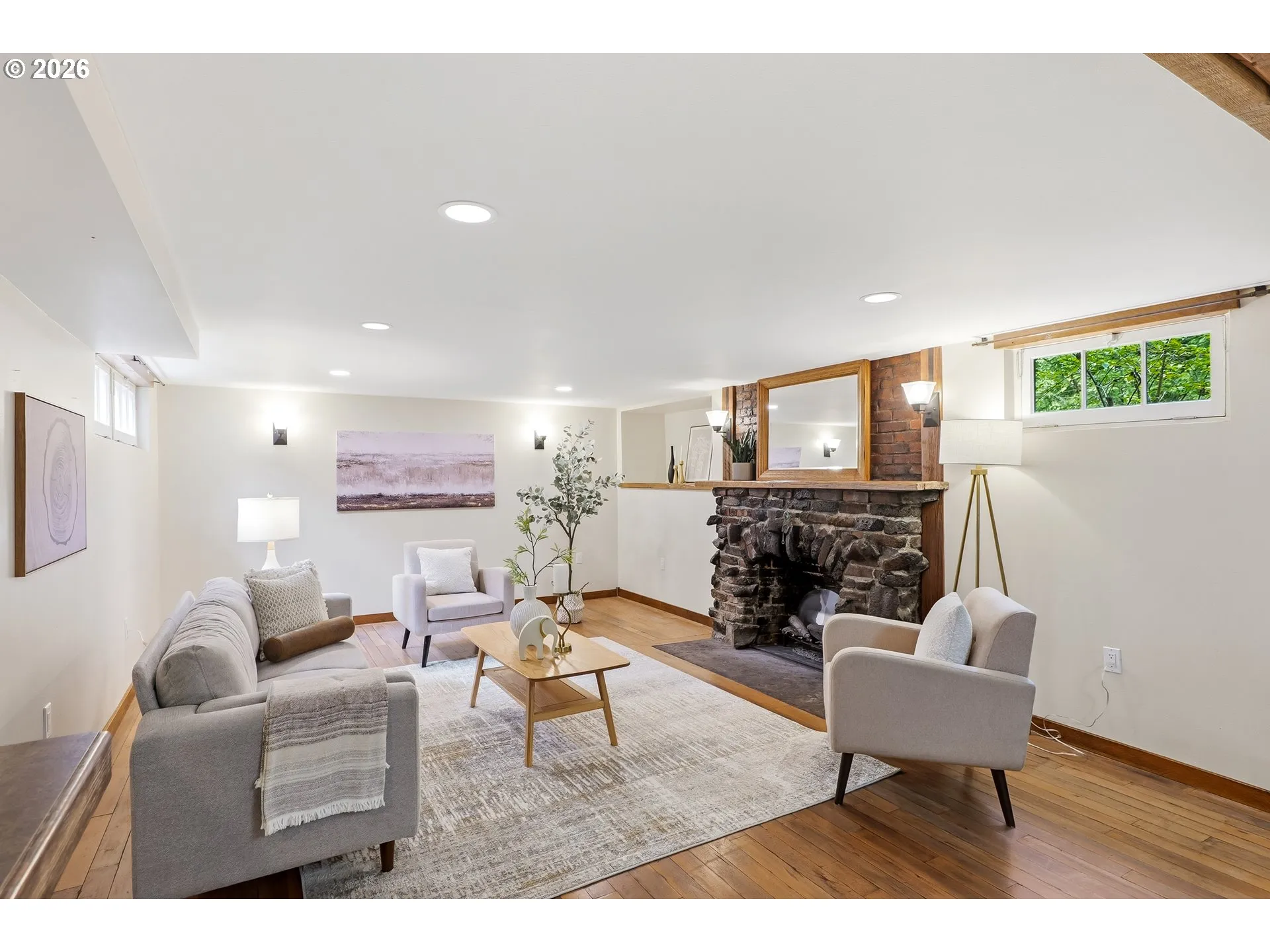 Living Room-Fireplace