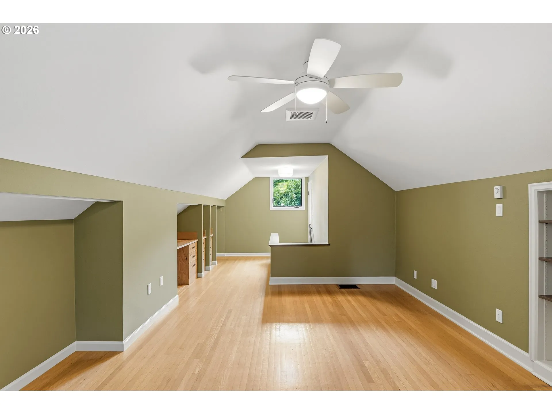 Bedroom-Ceiling Fan