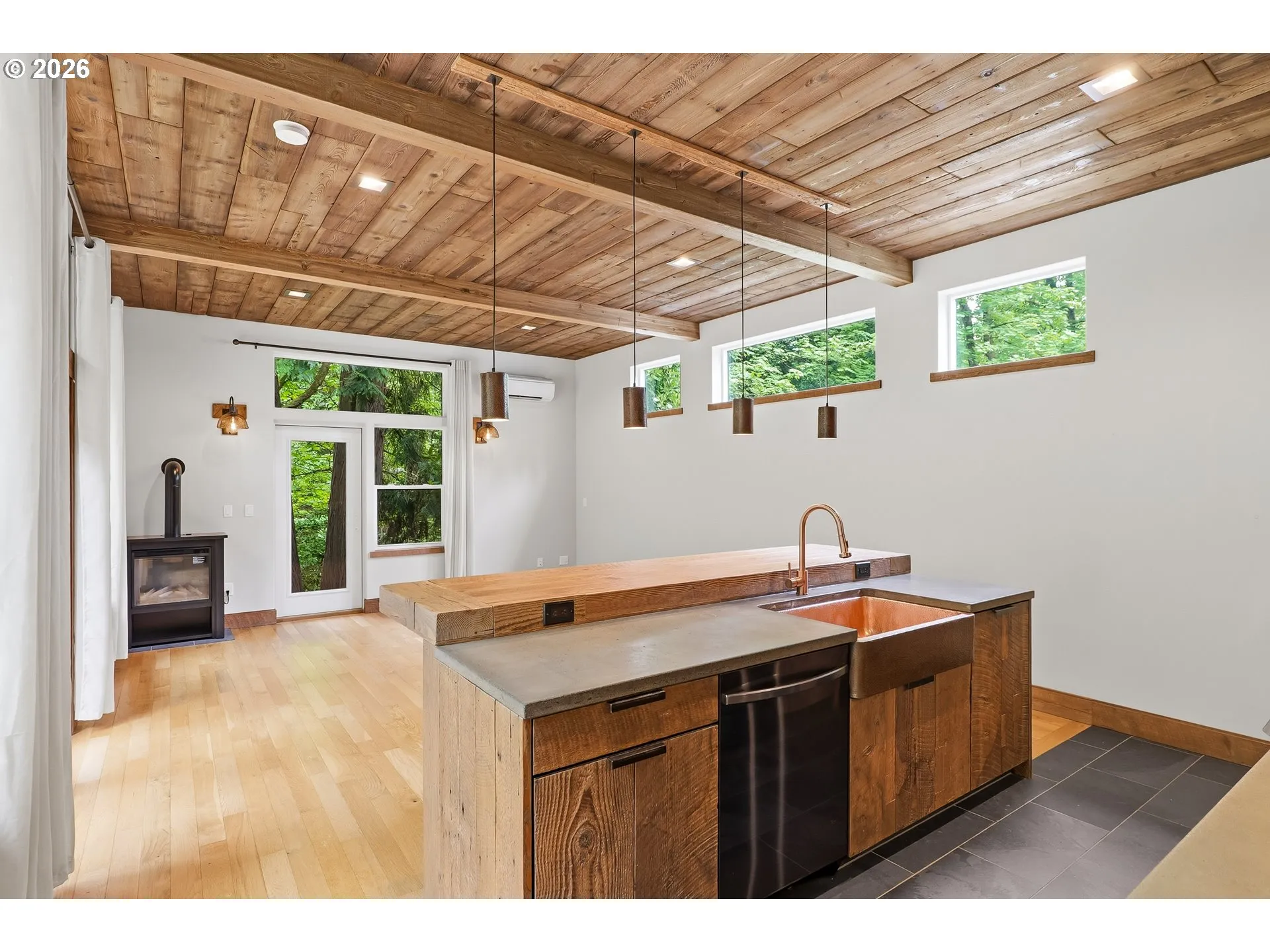 Kitchen-Eating Area
