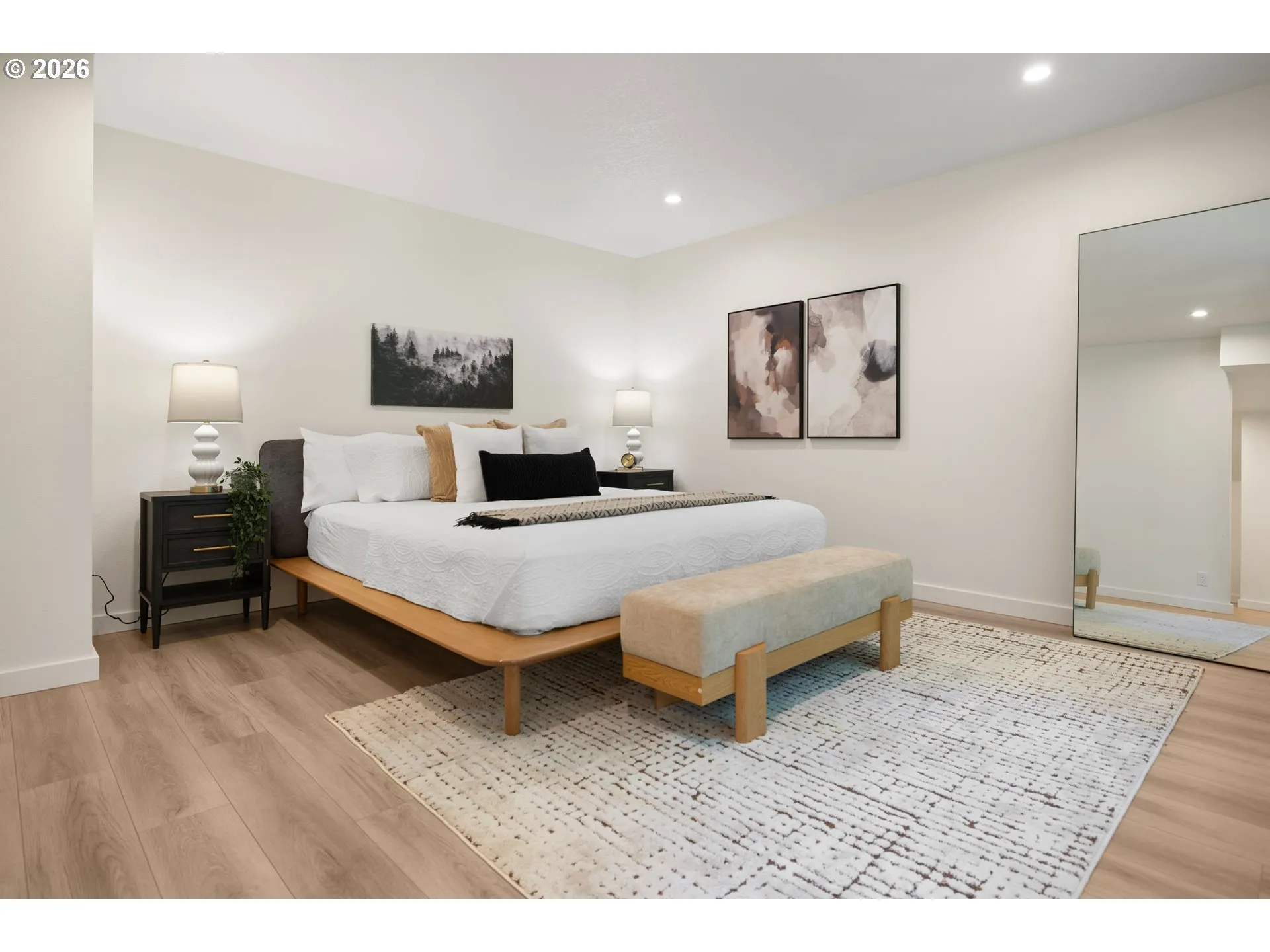 Bedroom, Primary