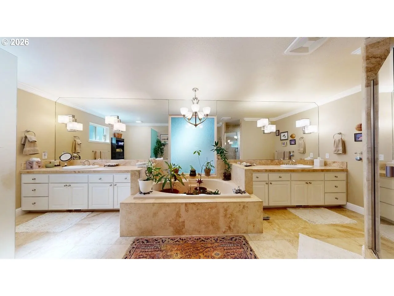 Bathroom, Attached-Garden Tub