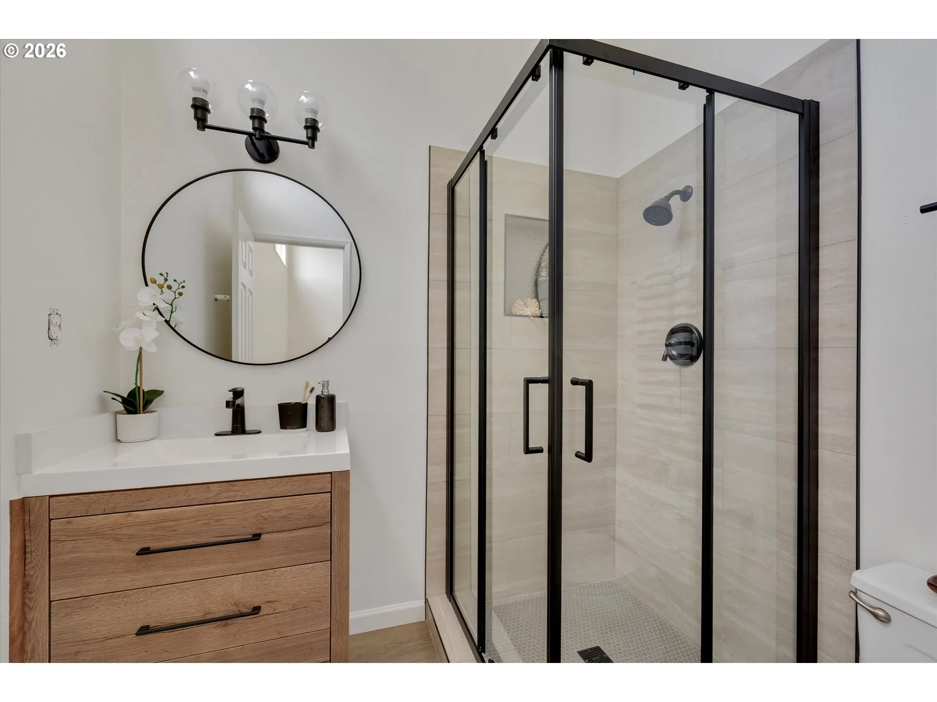 Bathroom-Walk in Shower