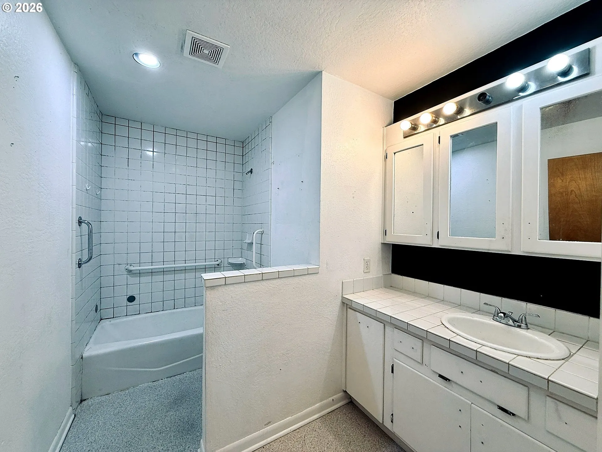 Bathroom-Hall