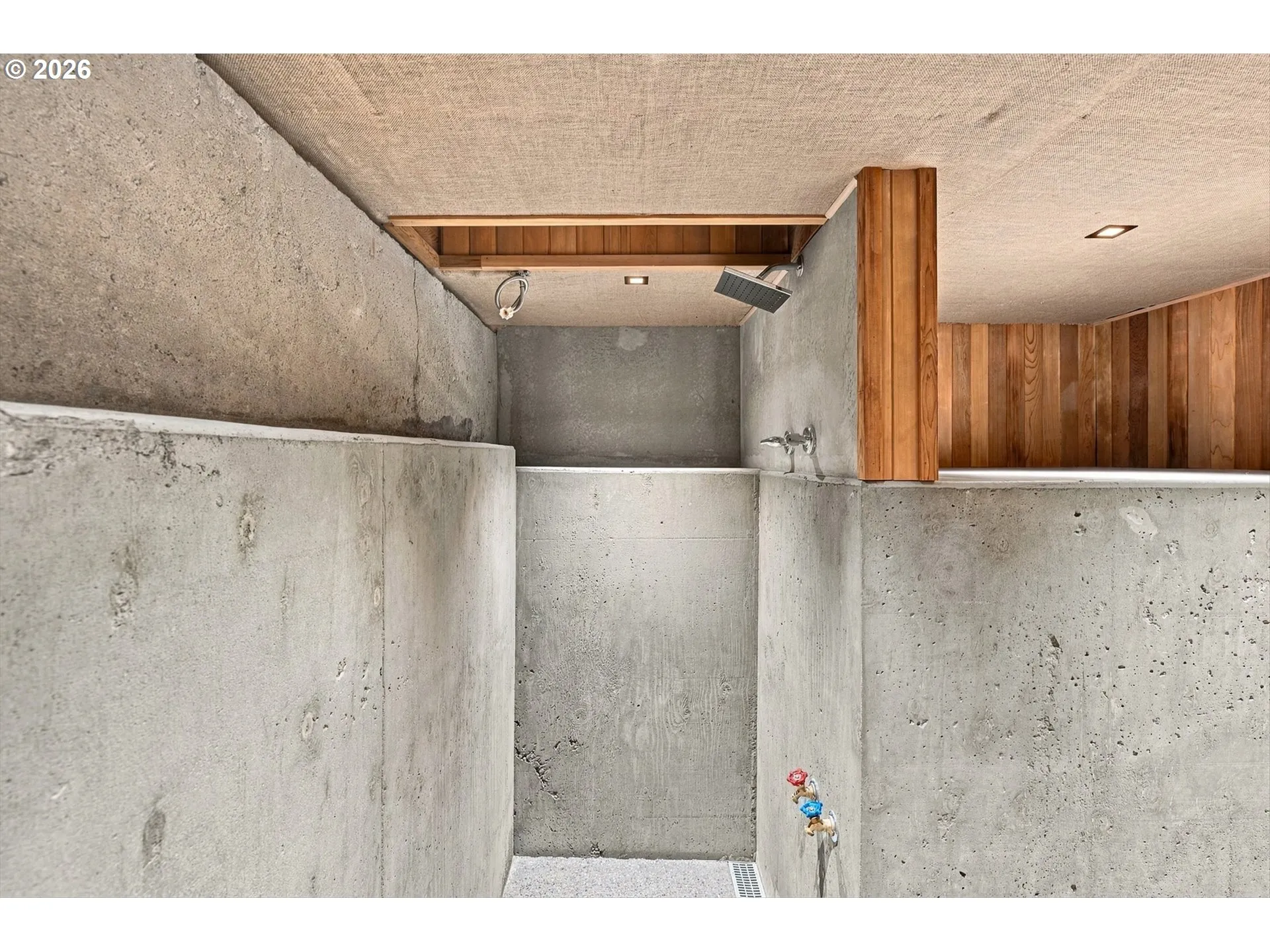 Bathroom-Walk in Shower