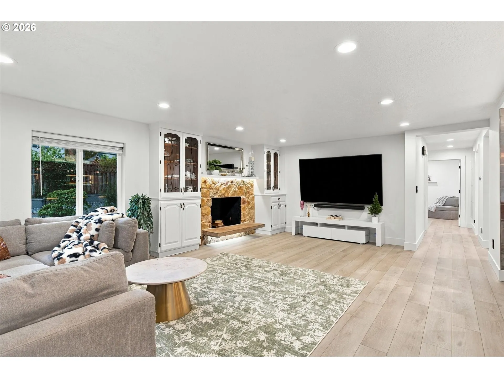 Living Room-Fireplace