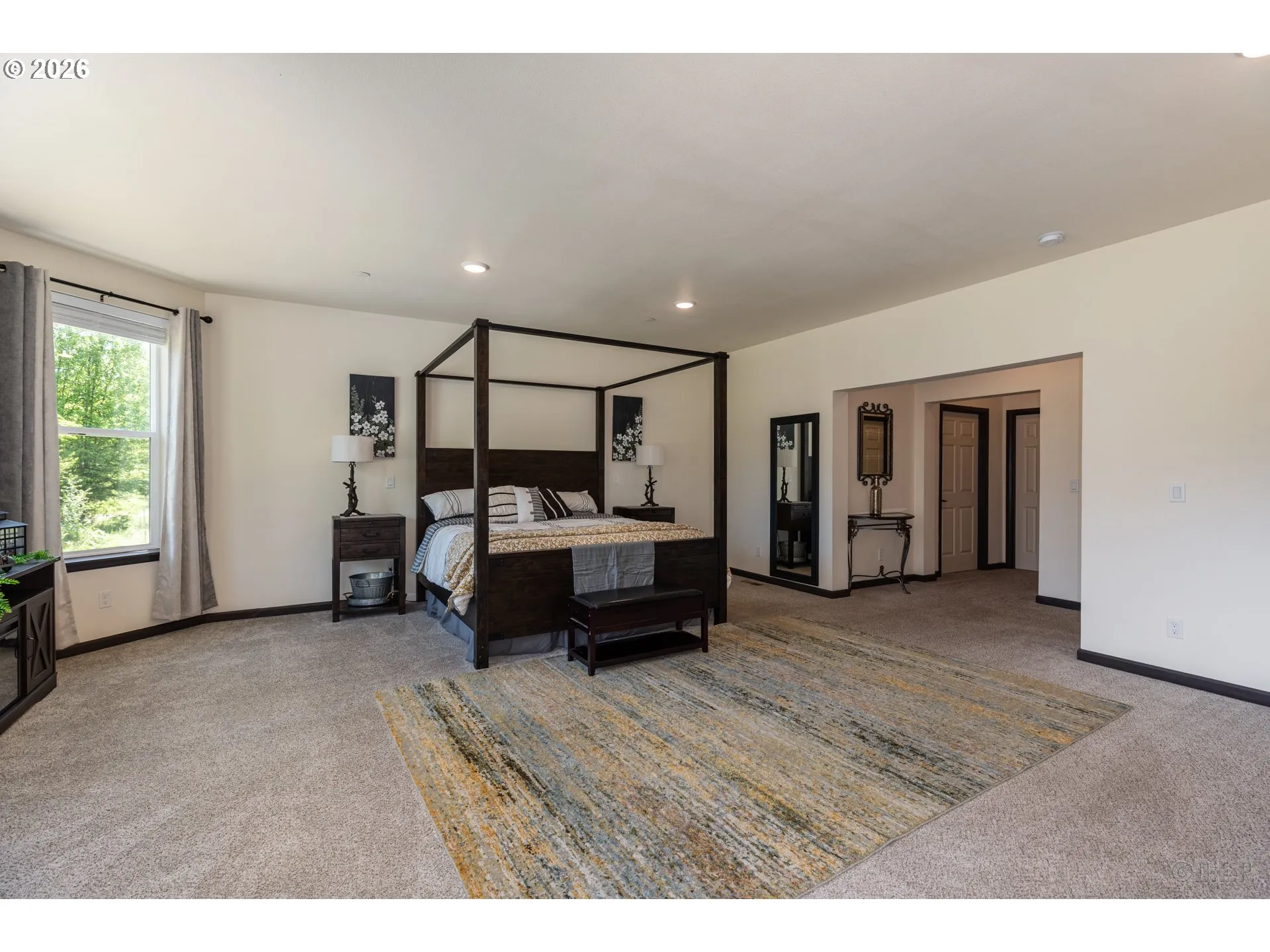 Bedroom, Primary