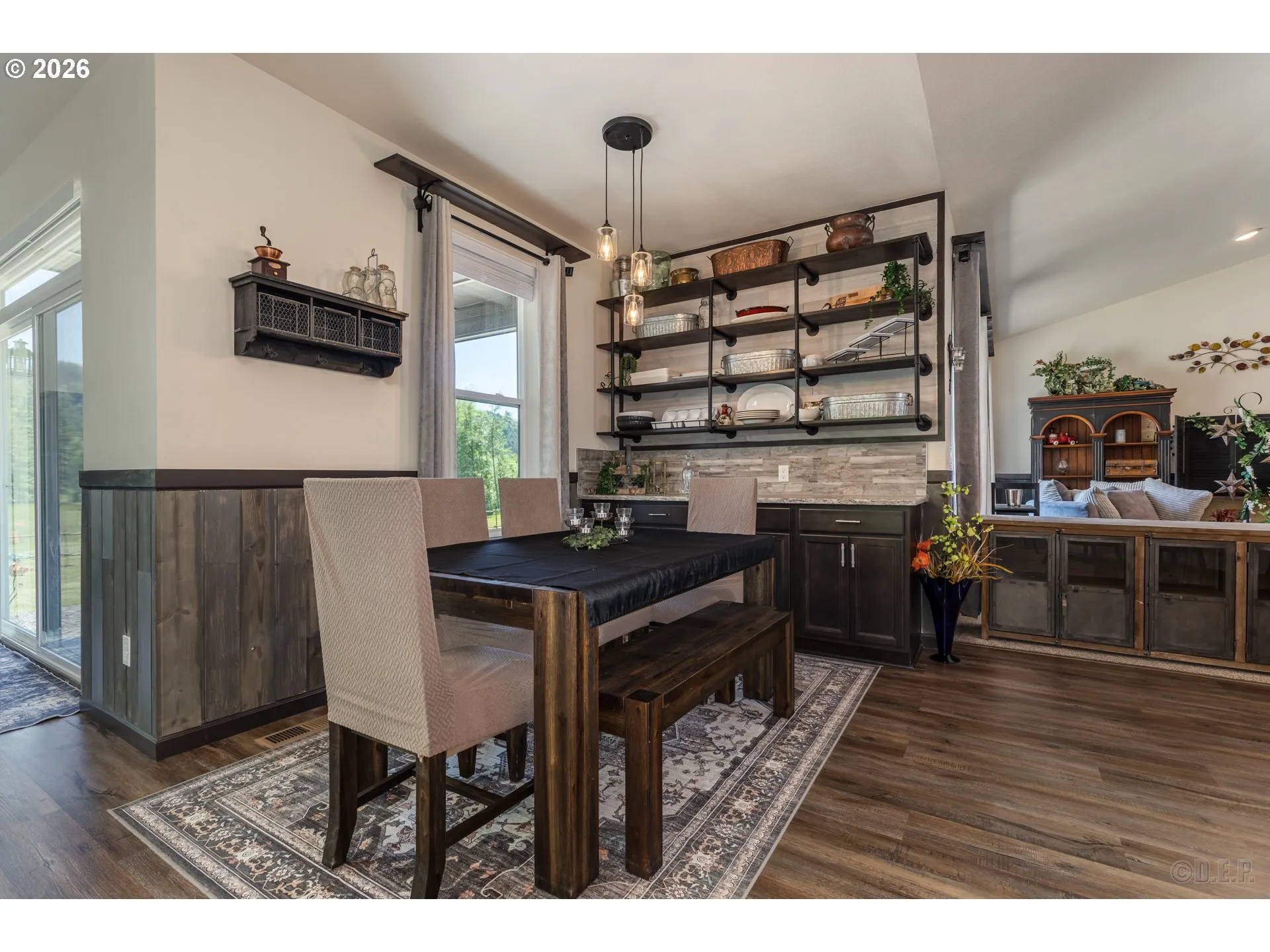 Kitchen-Eating Area