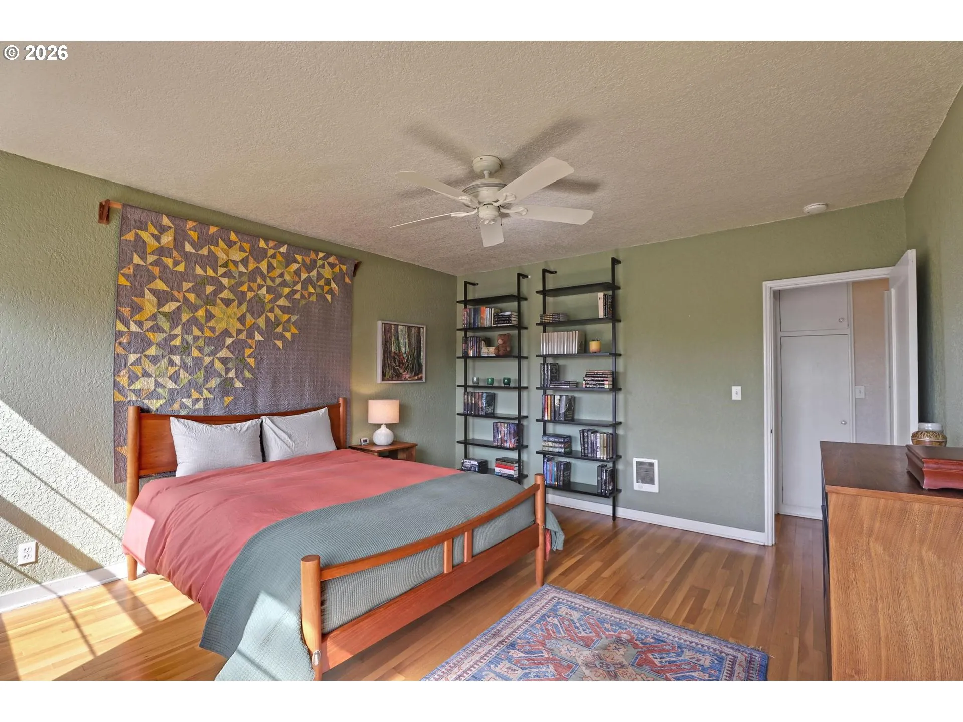 Bedroom, Primary