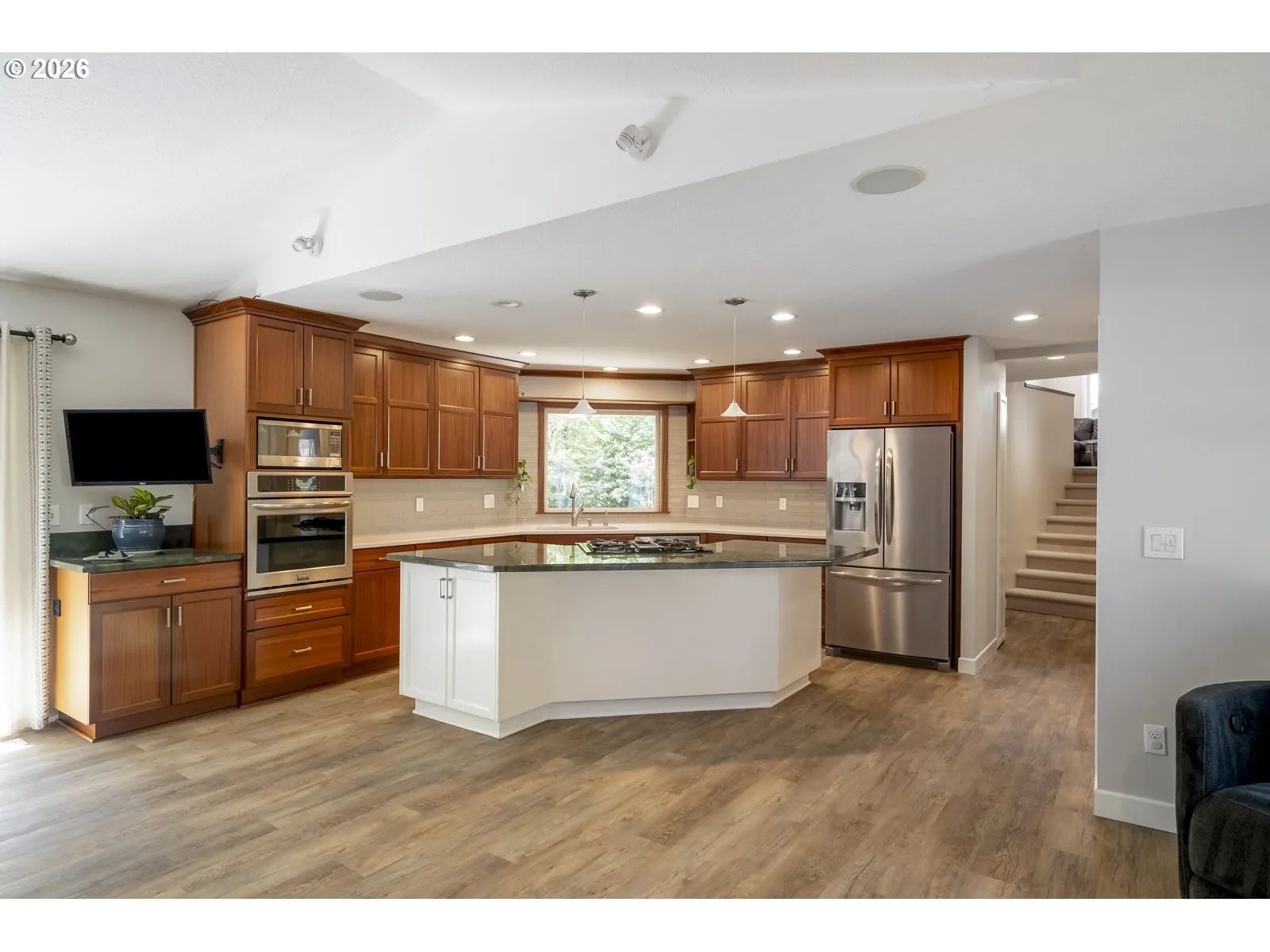 Kitchen-Cooking Island