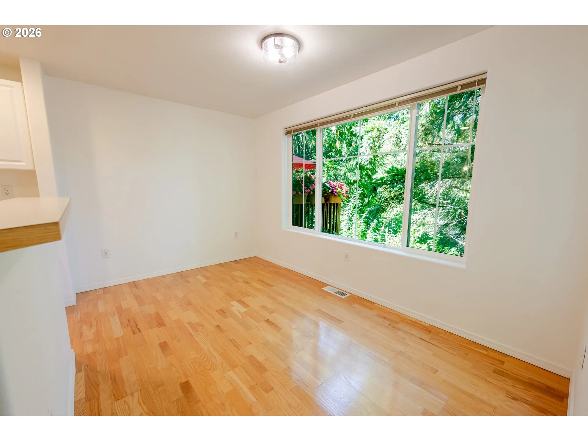 Kitchen/Nook-Eating Area