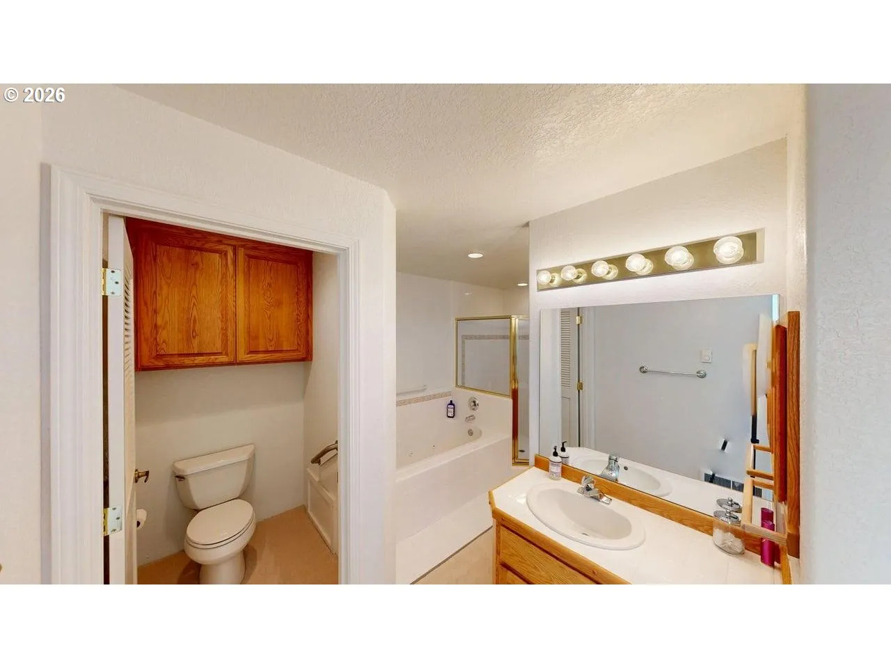 Bathroom, Attached