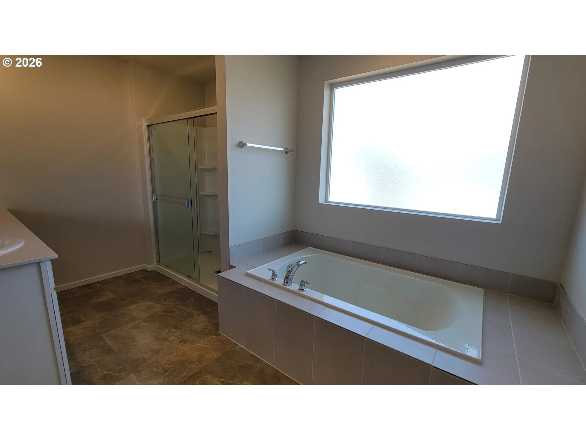 Bathroom, Attached-Garden Tub