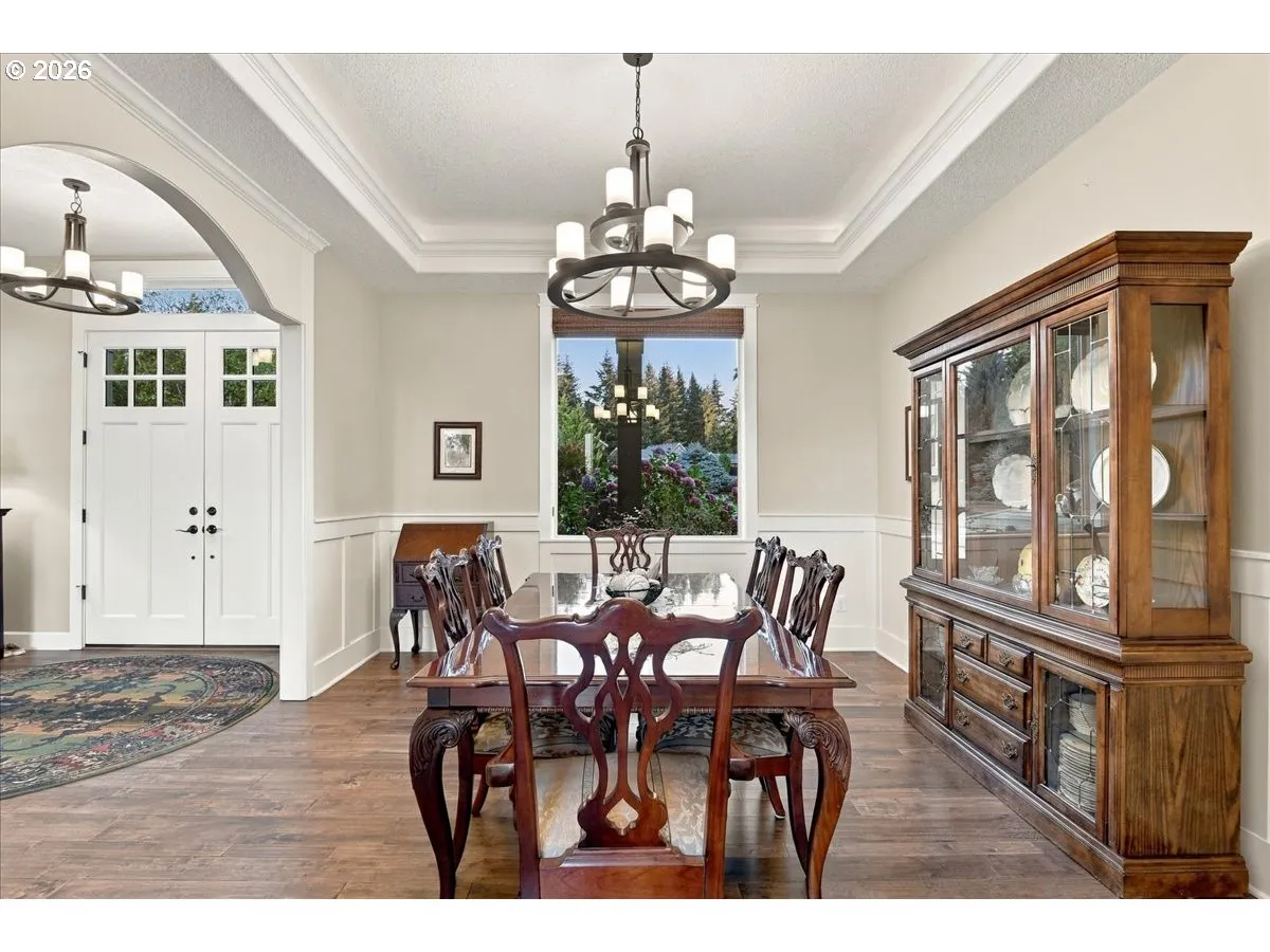 Dining Room-Formal