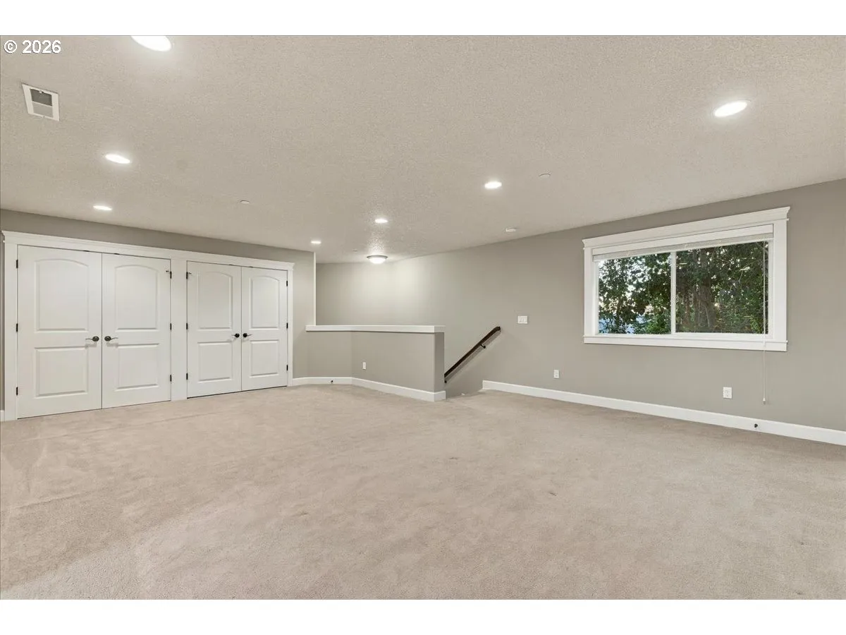 Bonus Room-Upper