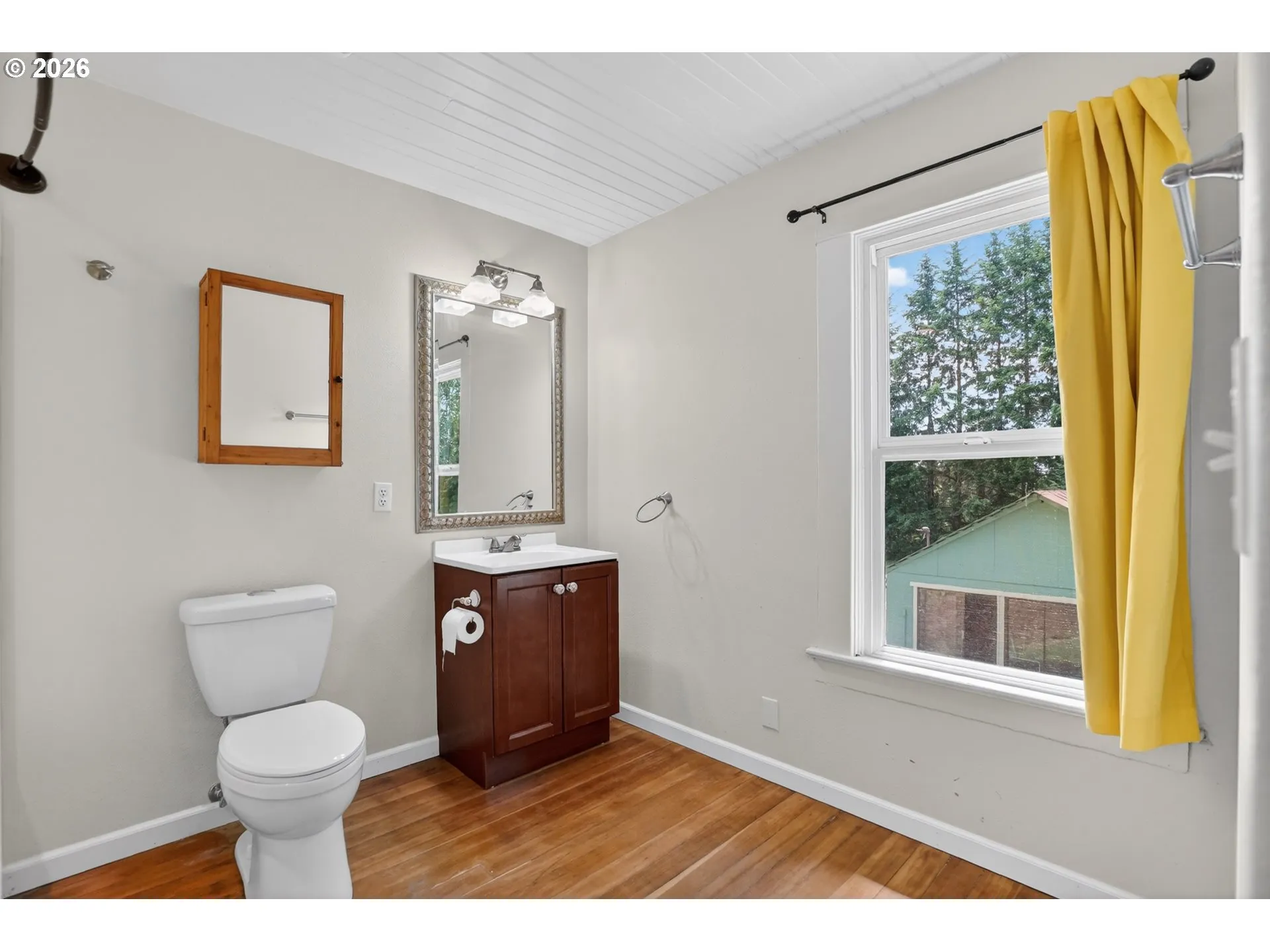 Bathroom-Upper