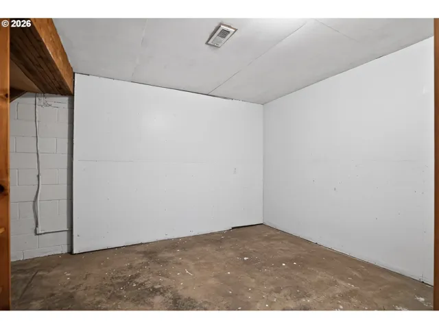 Basement-Unfinished