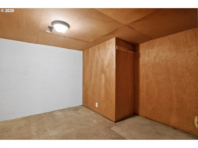 Basement-Unfinished