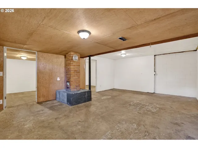 Basement-Unfinished