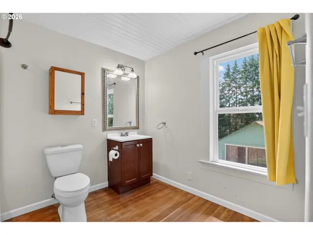 Bathroom-Upper