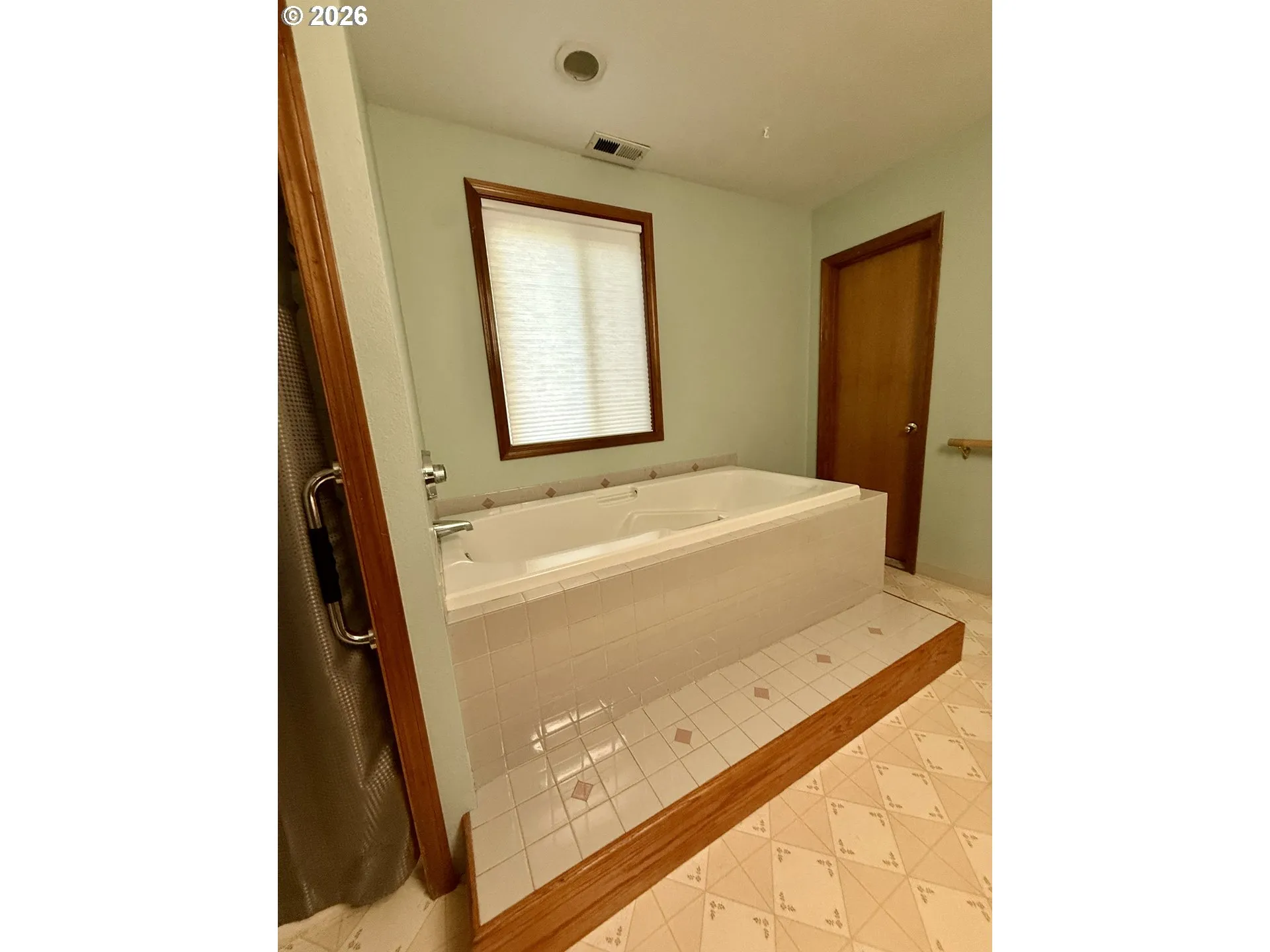 Bathroom-Lower