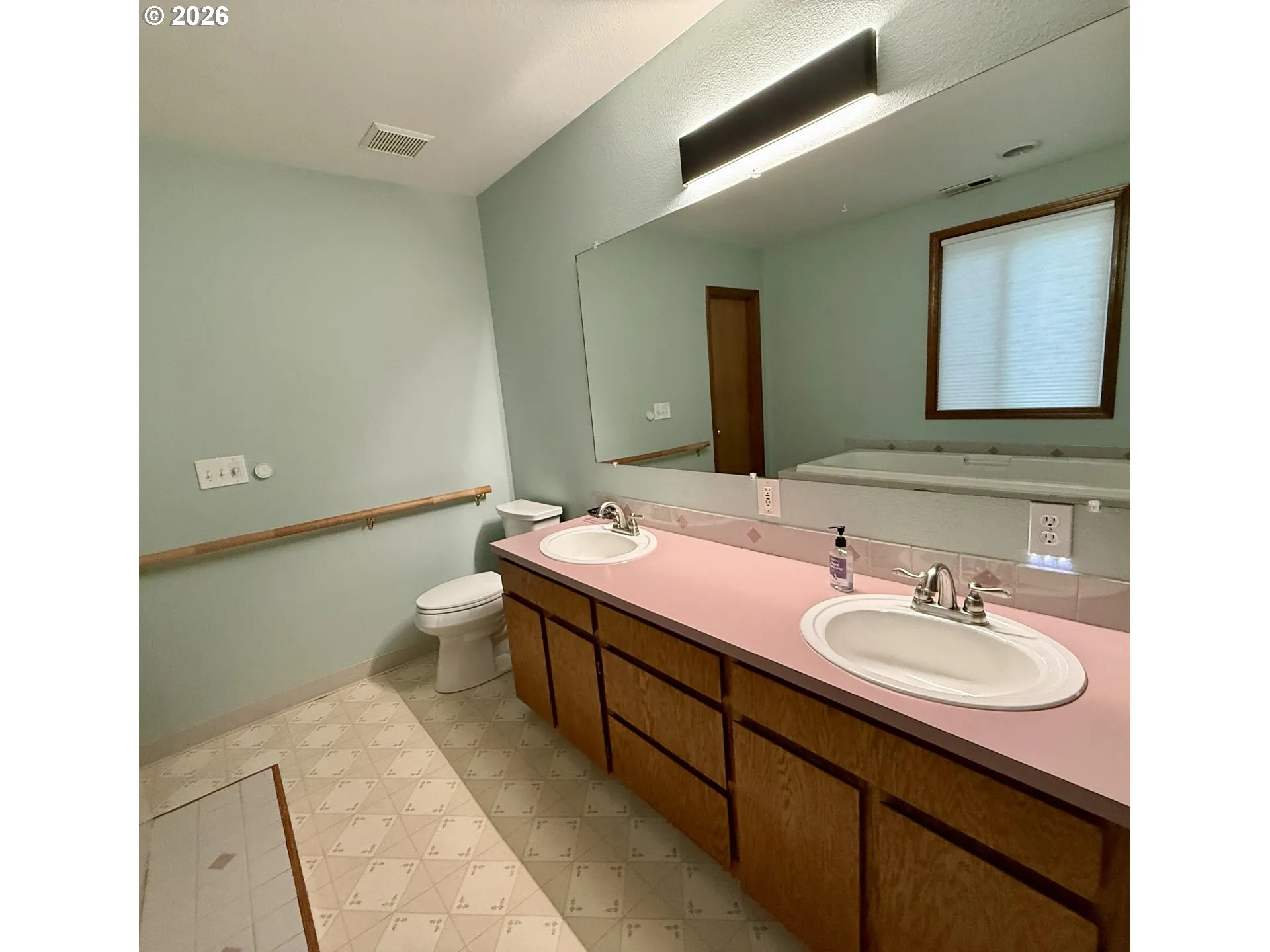 Bathroom-Lower