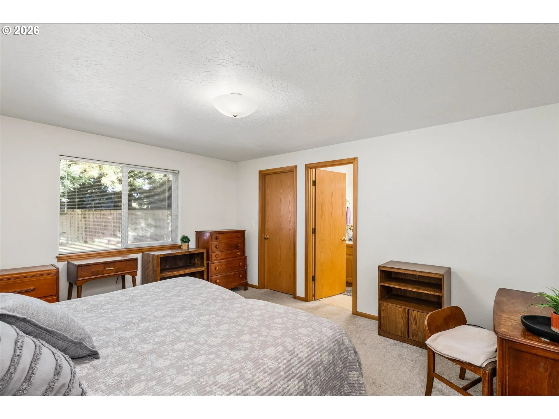 Bedroom, Primary