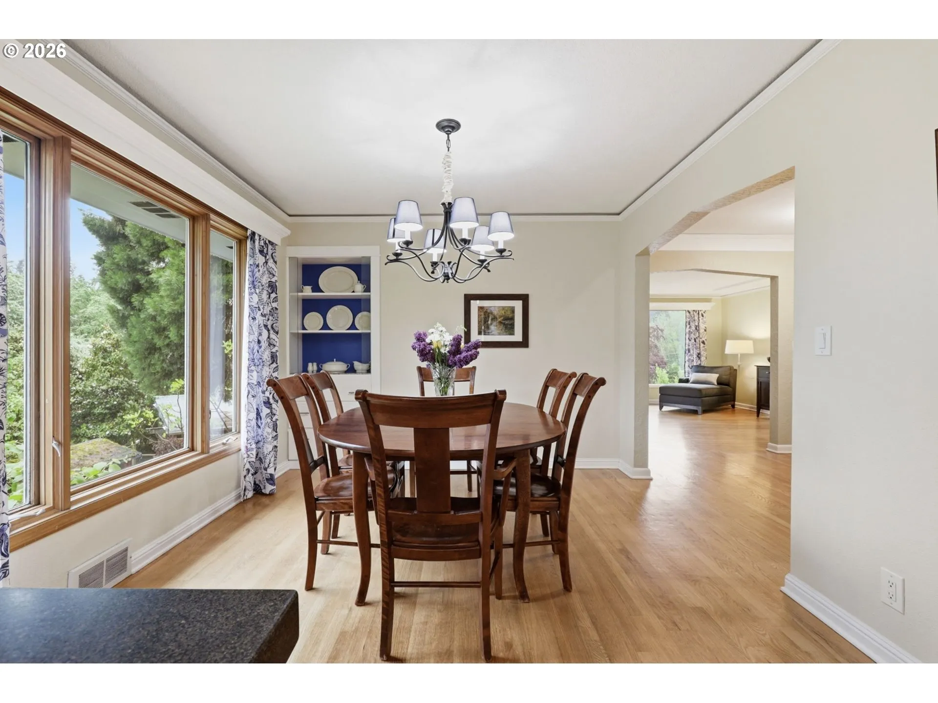Dining Room-Built-In Cabinets