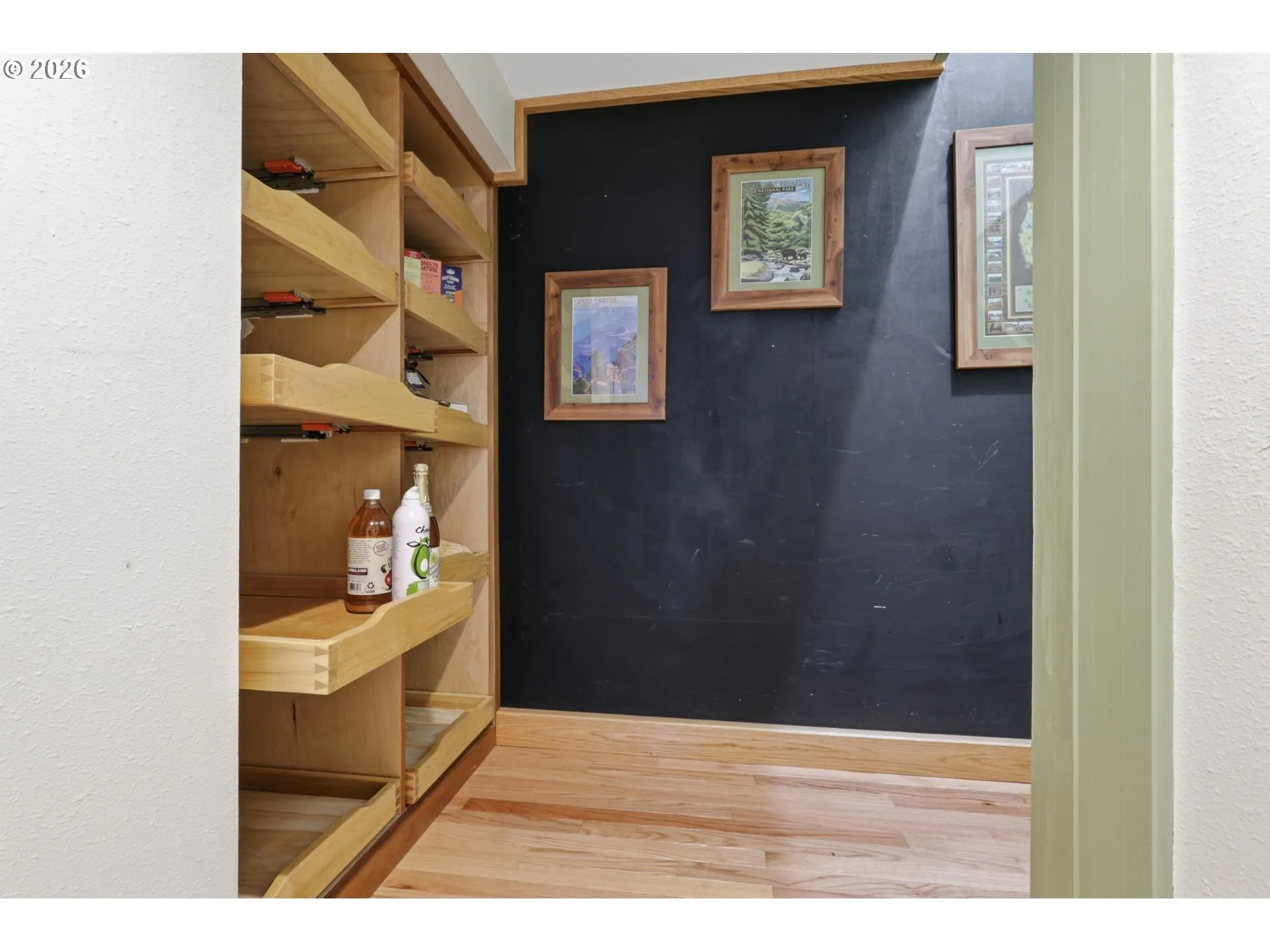 Pantry-Lower