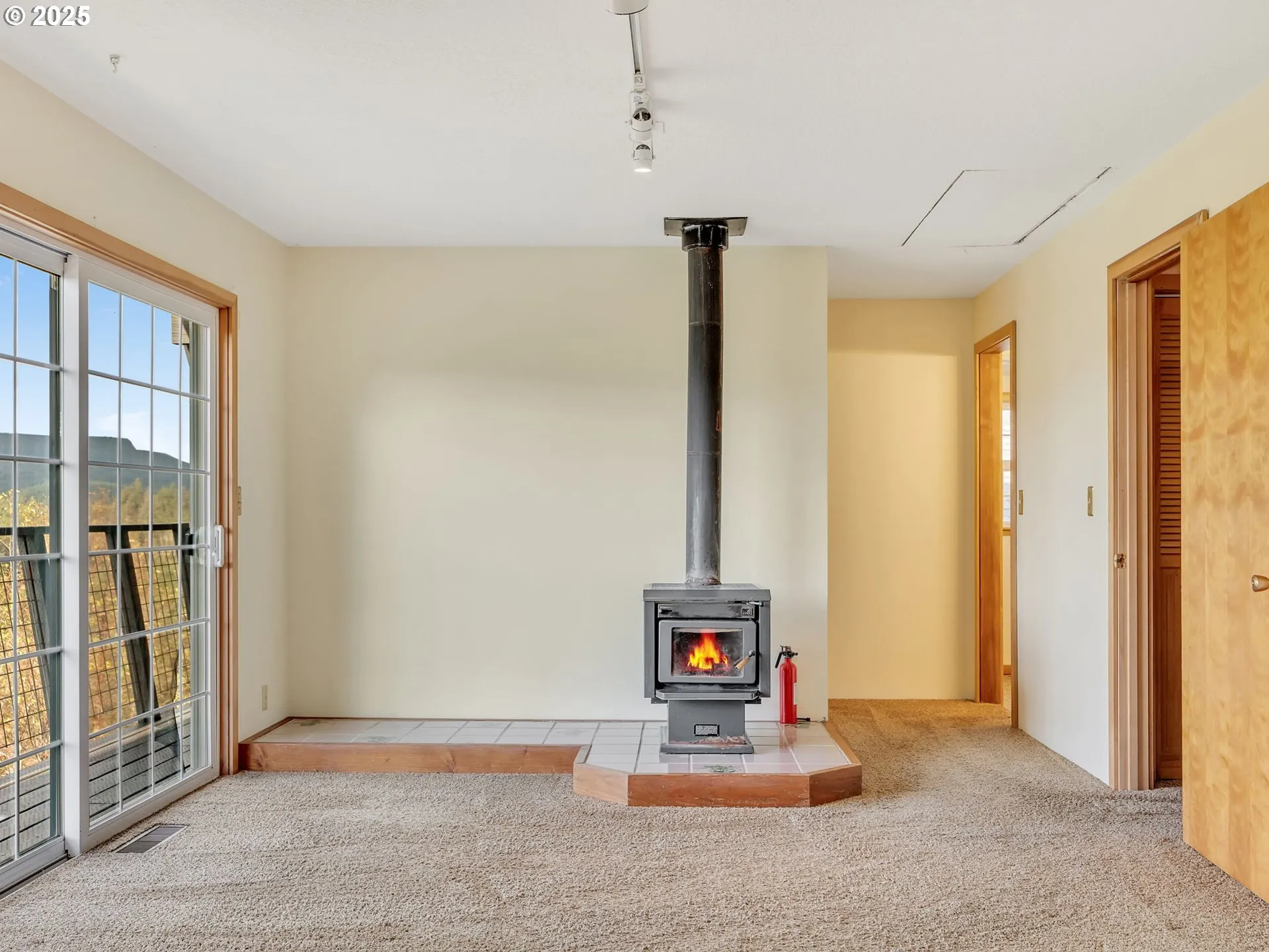 Primary Bedroom-Upper