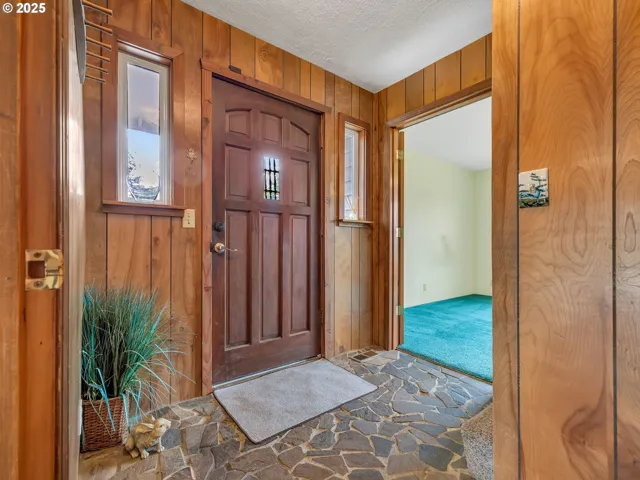 Entrance/Foyer