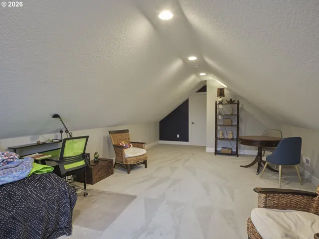 Bonus Room-Upper