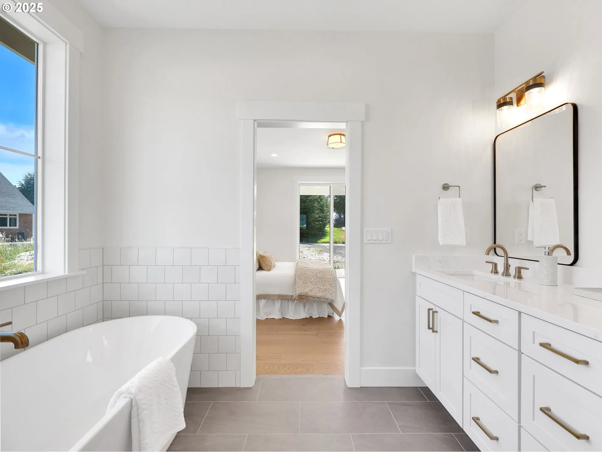 Bathroom, Attached-Main