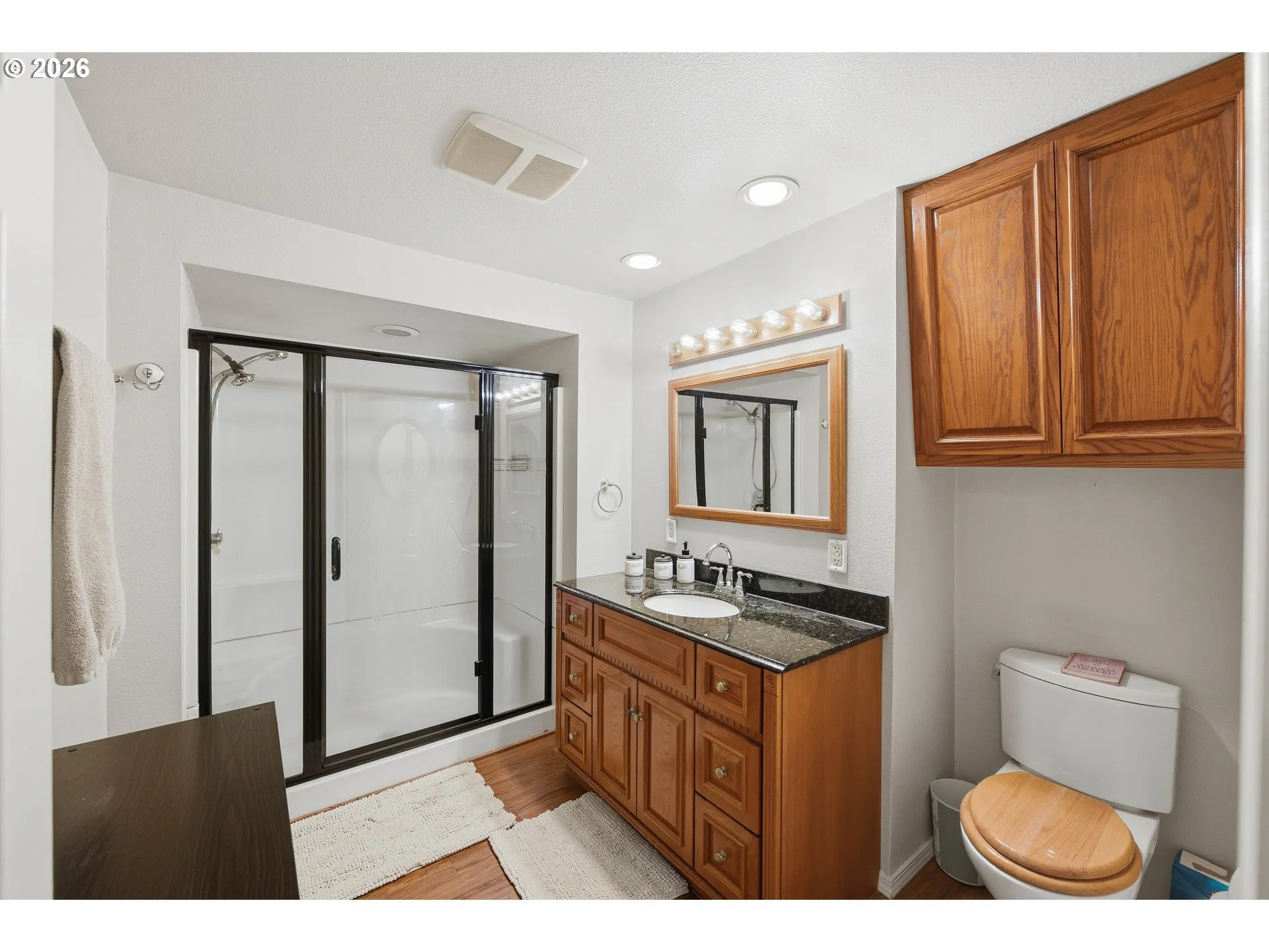 Bathroom-Walk in Shower
