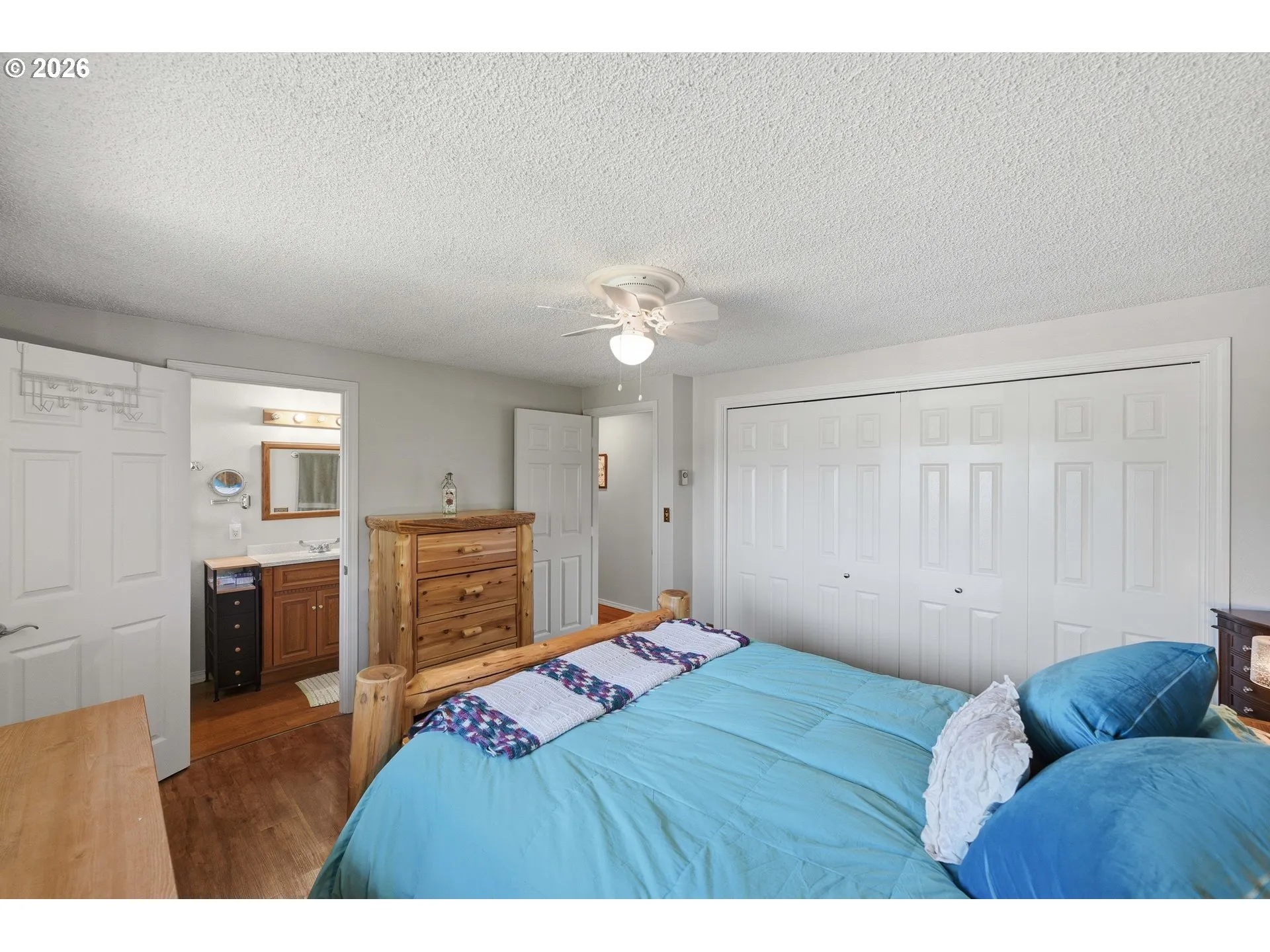 Bedroom, Primary
