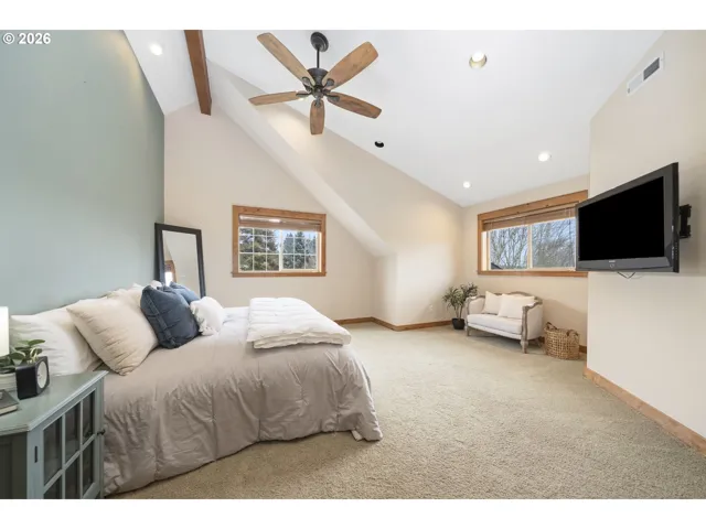 Primary Bedroom-Upper