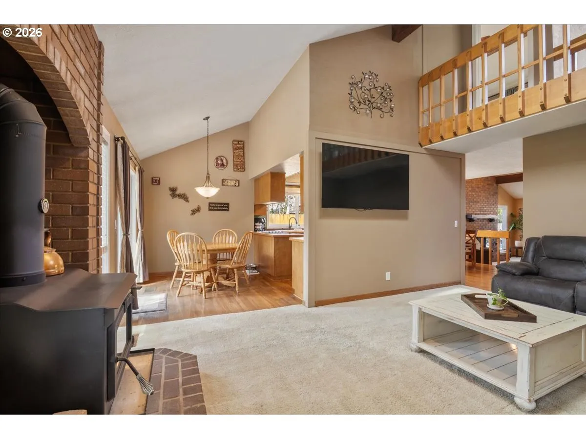 Living Room-Fireplace