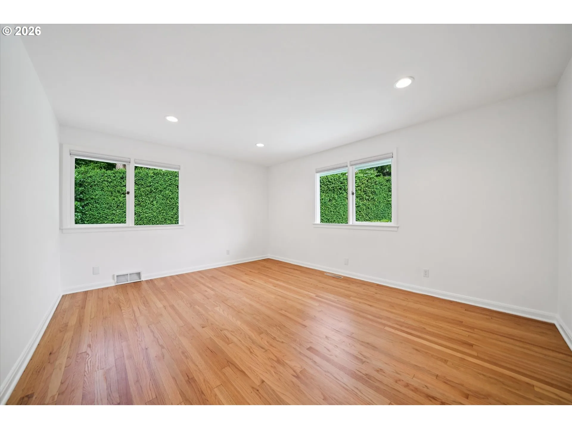 Bedroom, Primary