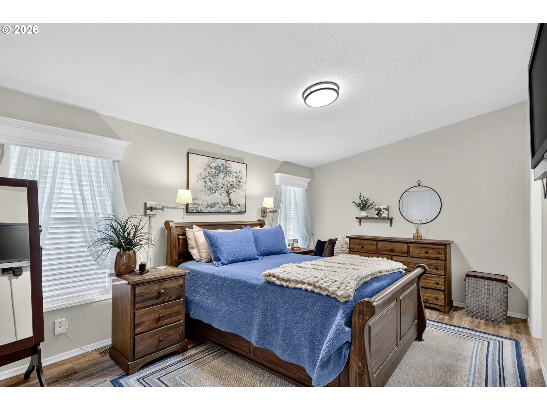 Primary Bedroom-Attached Bathroom