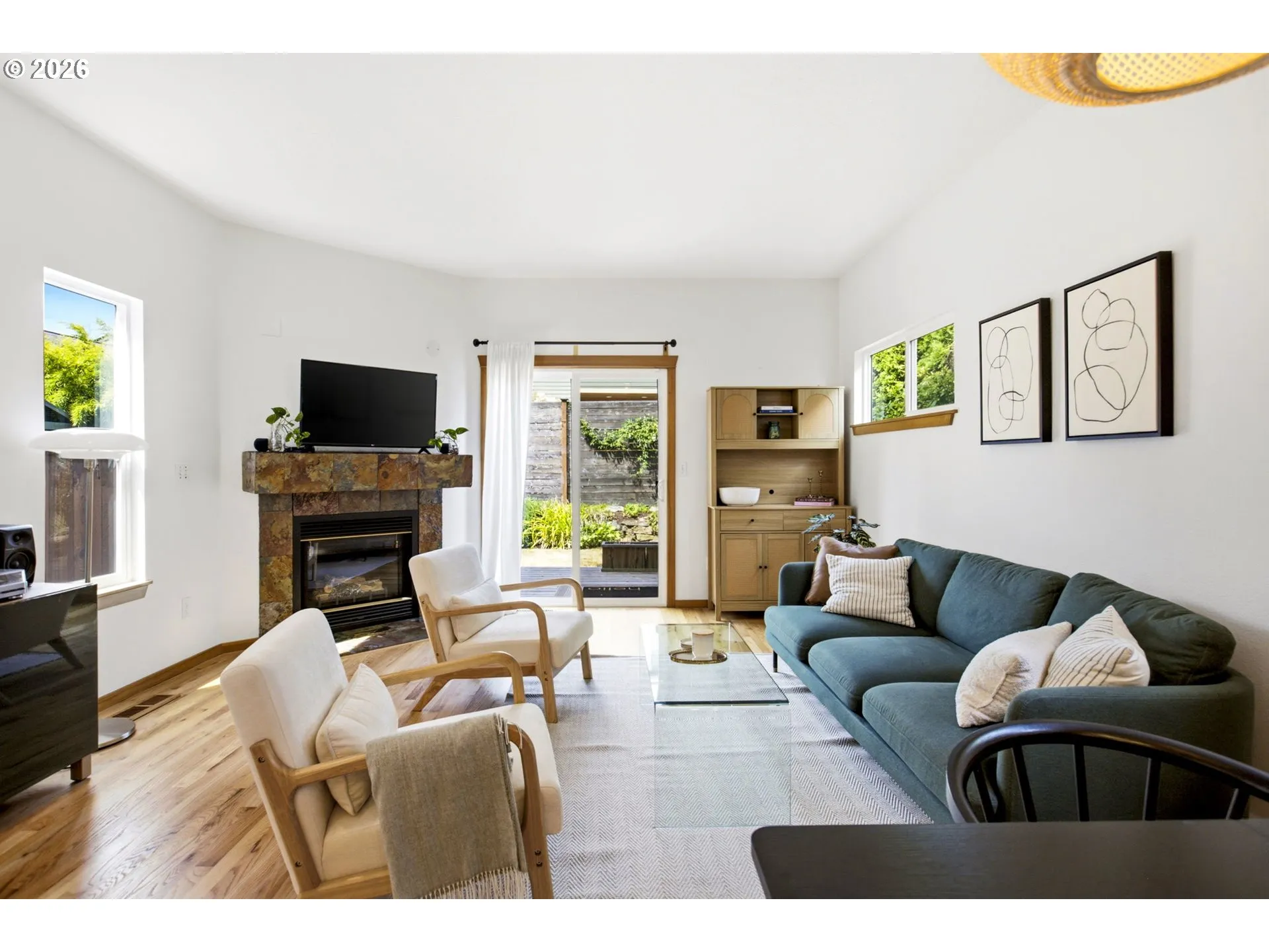 Living Room-Fireplace