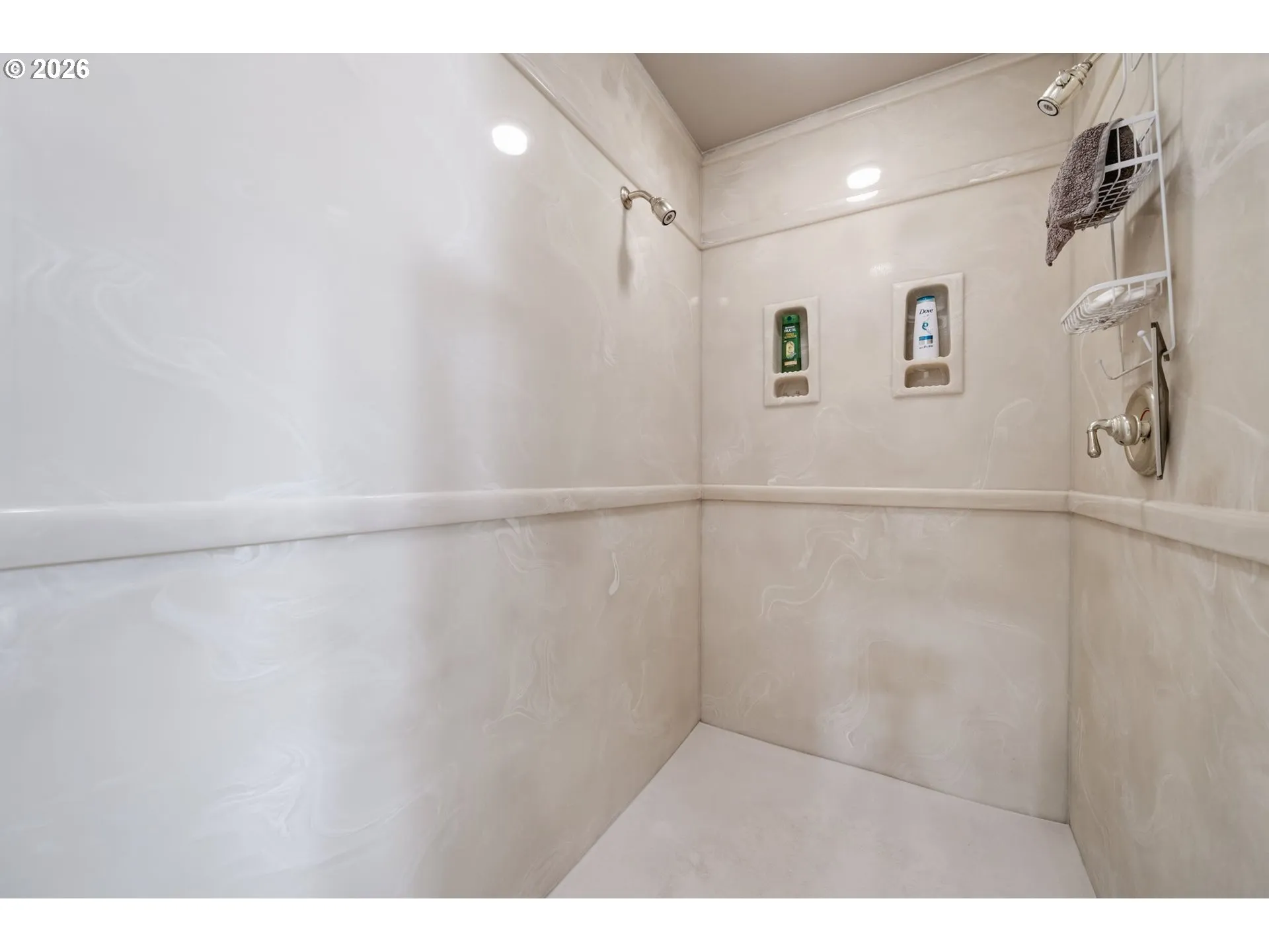 Bathroom-Walk in Shower